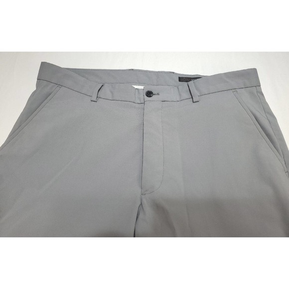 Greg Norman Men's Size 34 Active Wear Shorts Classic Gray Polyester Golf 19 Inch - Picture 2 of 5